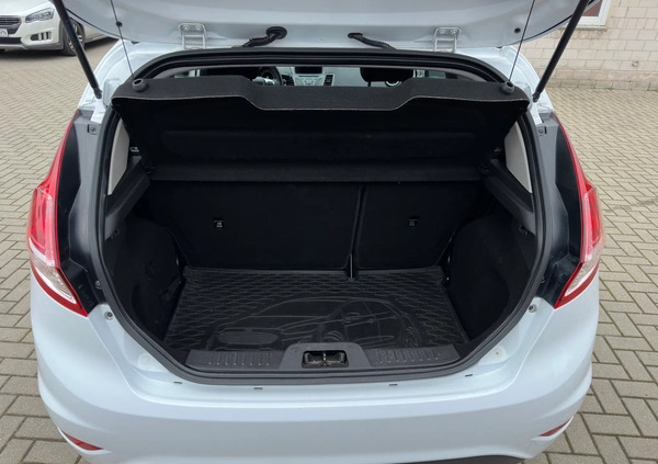 Ford Fiesta cena 31900 przebieg: 69125, rok produkcji 2017 z Sulejówek małe 56